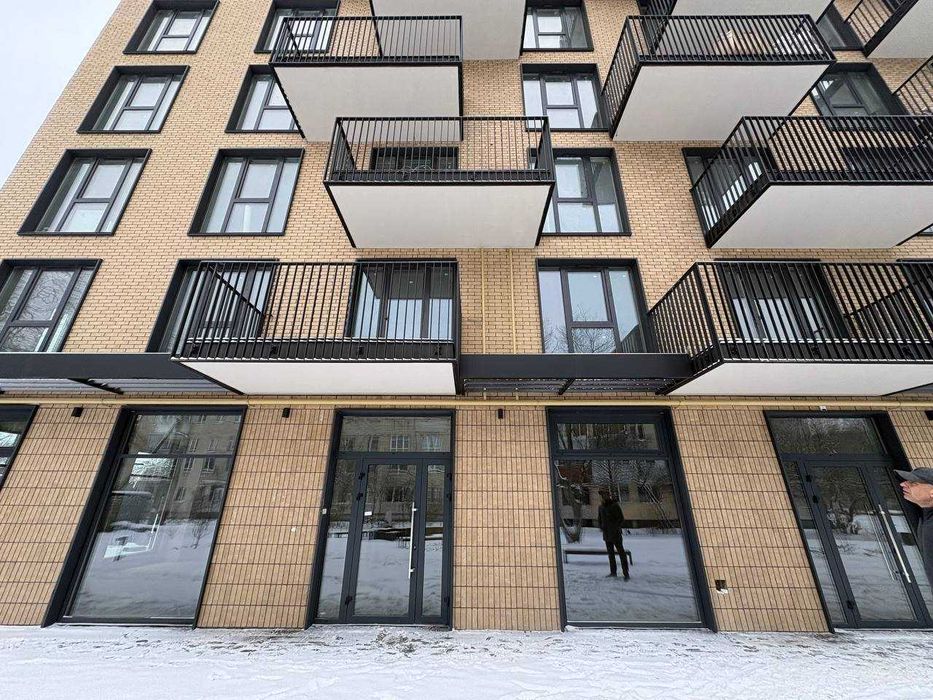 Оренда фасадного приміщення 43 м2  вул. В. Великого, ЖК Wabi