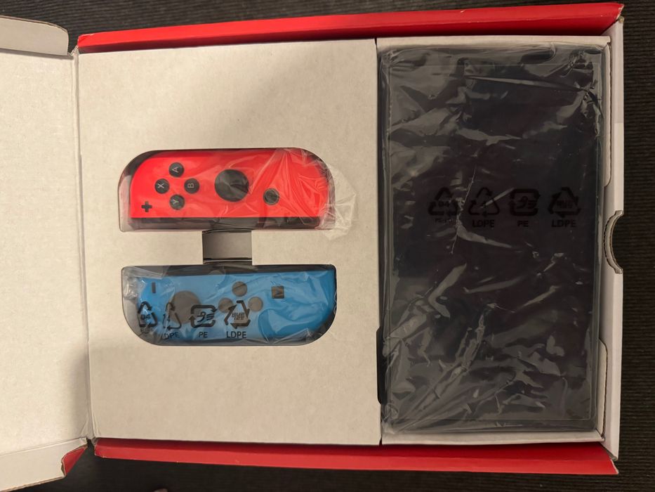 Nintemdo Switch Oled