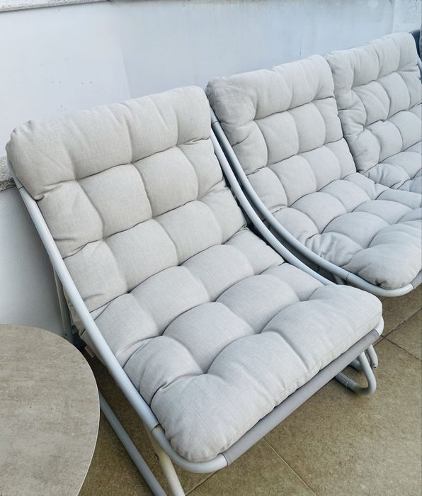 Conjunto de Jardim três sofás e mesa apoio