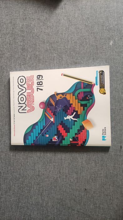 Livros escolares Ed Física e Ed Visual