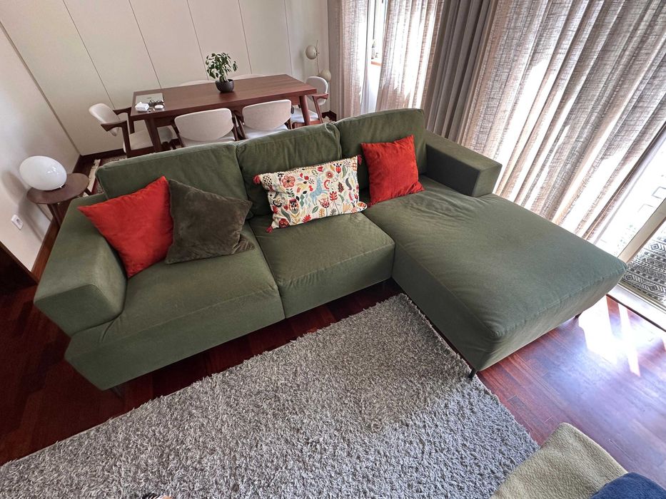 Sofá verde como novo, chaise longue, tecido anti-gato