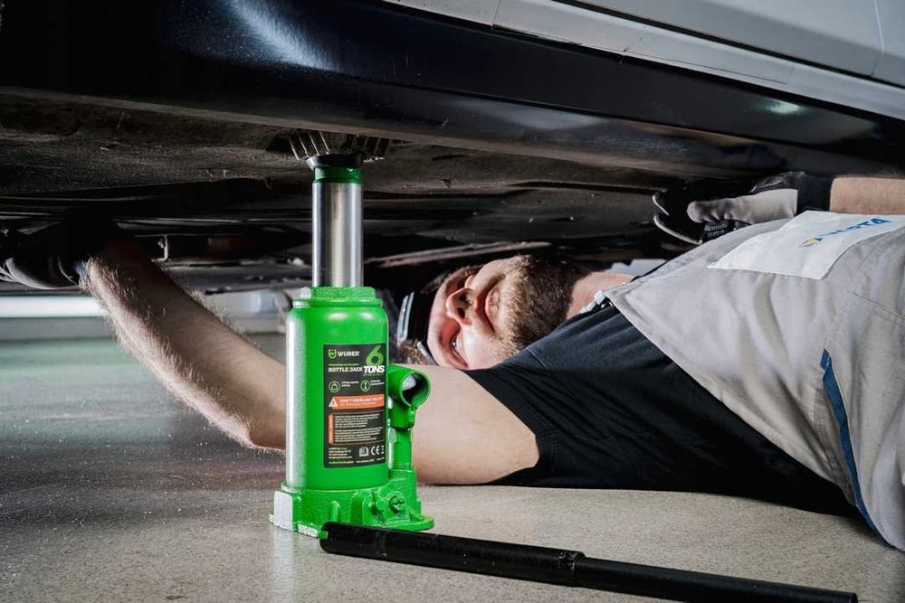 Podnośnik samochodowy hydrauliczny słupkowy lewarek 6 ton