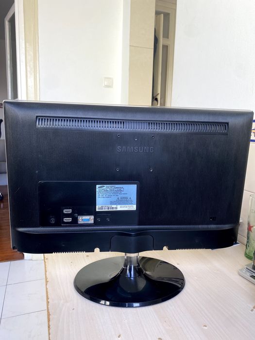 Monitor Samsung LED série 5 S23B550V 23"