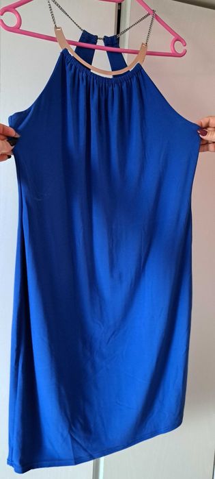 Niebieska sukienka
