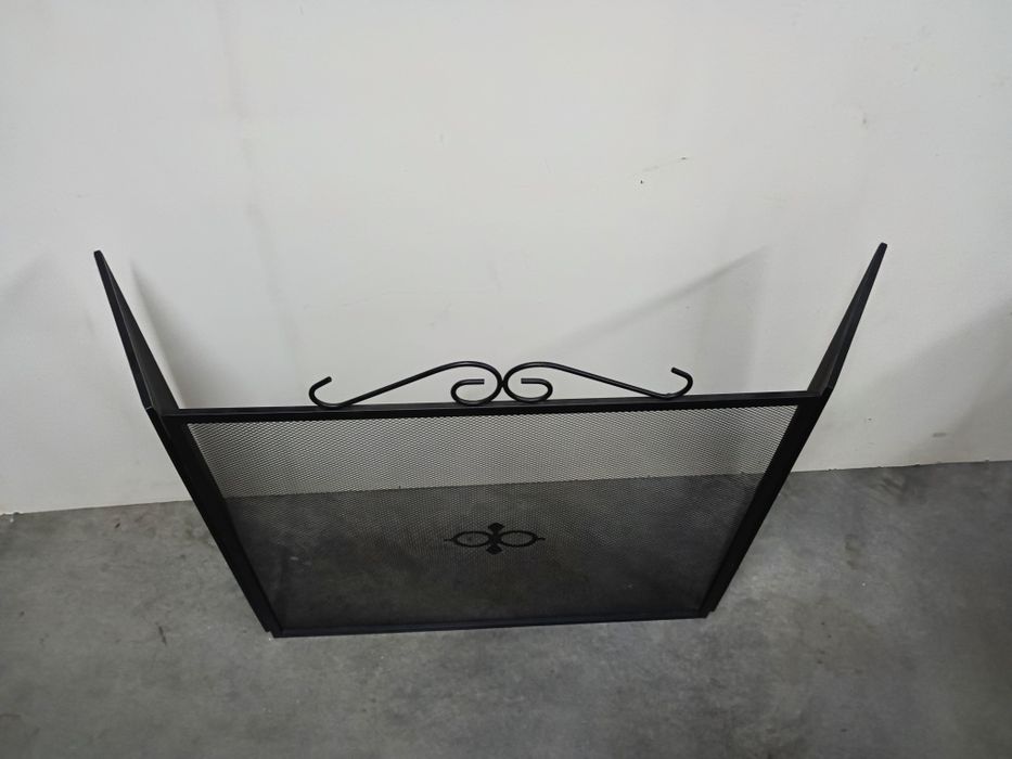 Proteção metálica para lareira, medidas em foto no anúncio