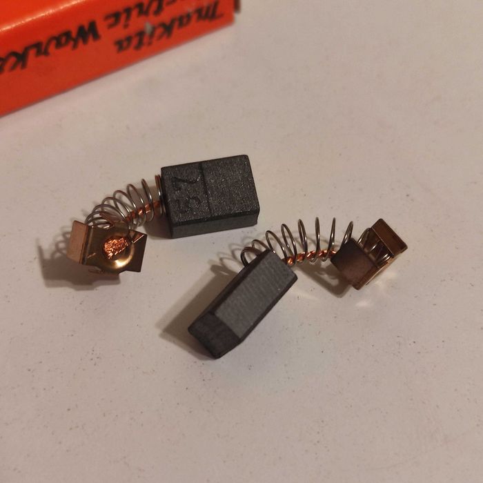 Makita Szczotki węglowe CB-57 - Nowe 12 opakowań 24 sztuki.