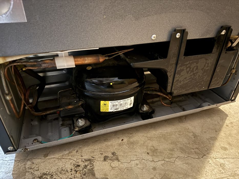 Продам холодильник HITACHI R-B410PUC6