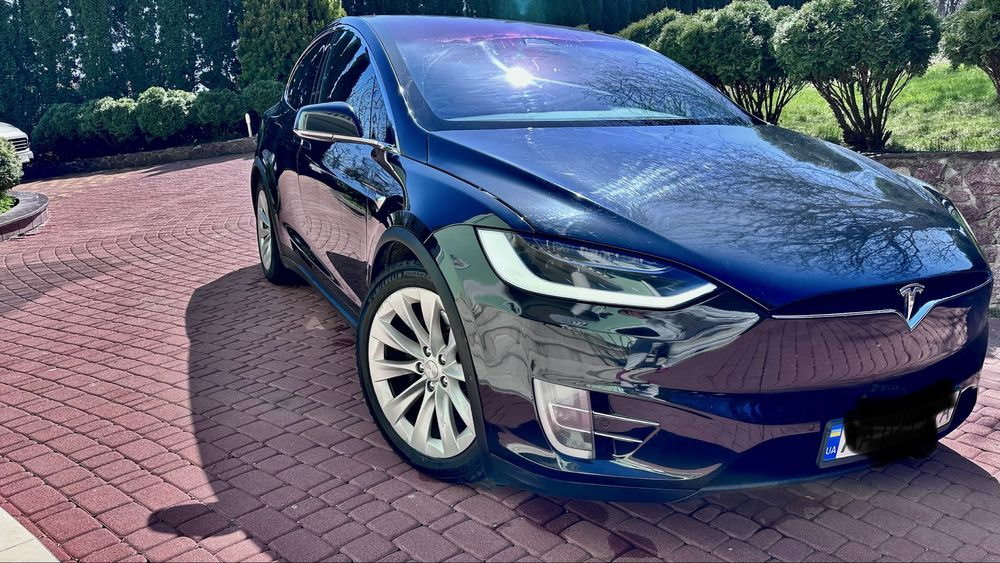 Tesla Model X 100d