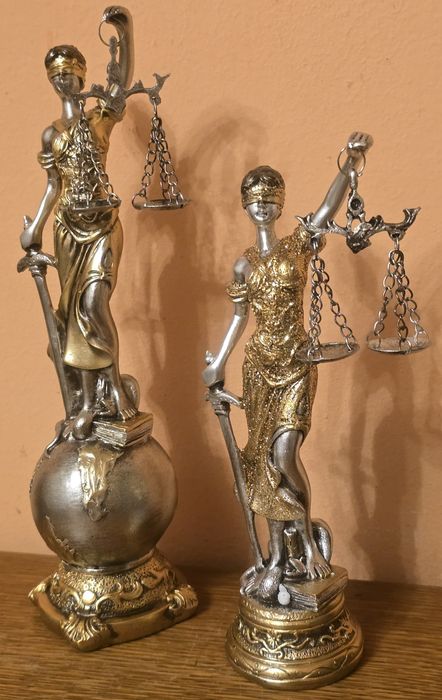 2szt. Figurki kolekcjonerskie TEMIDA. Nowe. Na prezent dla prawnika.
