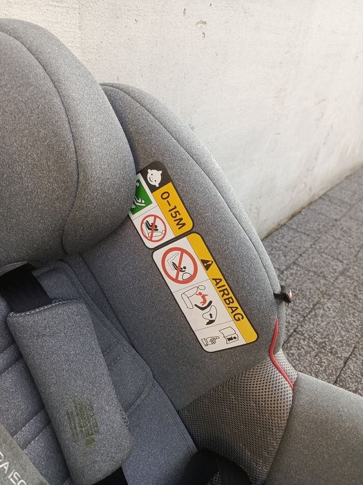 Dziecięcy fotelik samochodowy