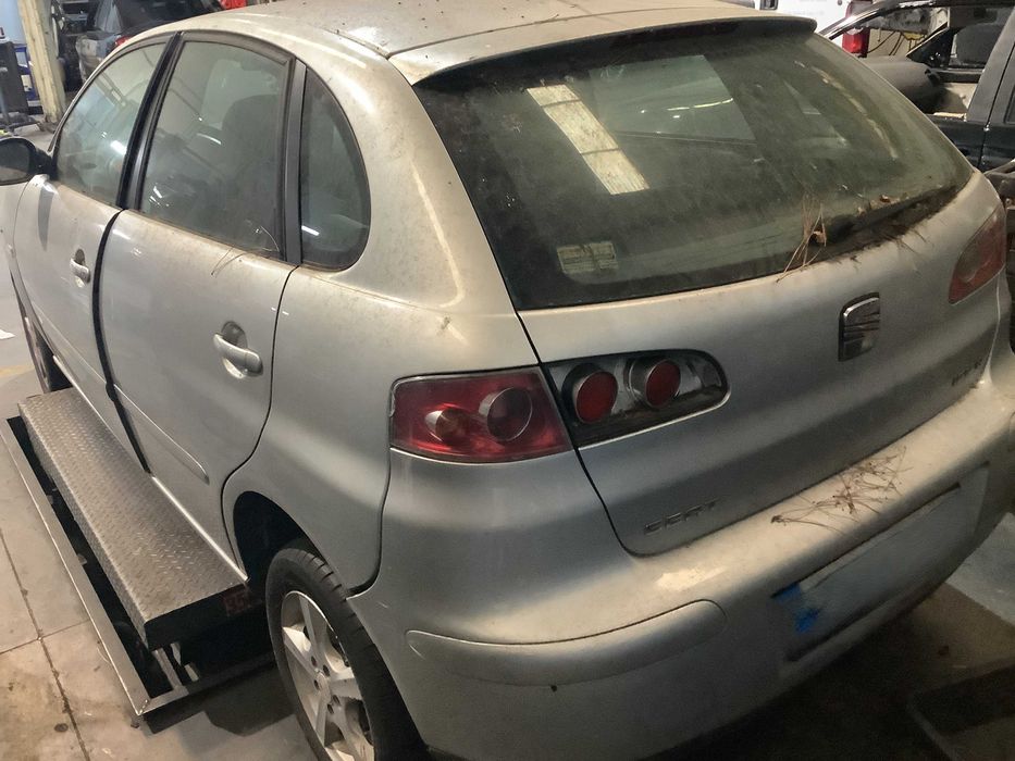 Seat Ibiza 6L 1.2i 64cv - 2005 - Para peças