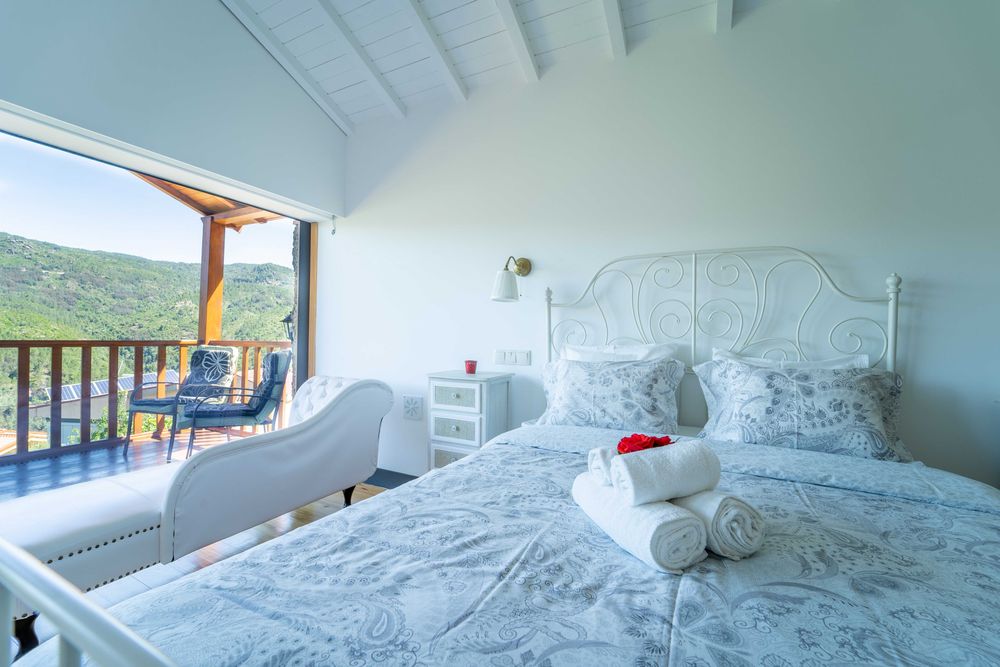 Cantinho da pedra Gerês,casa  piscina em armonia com a Natureza