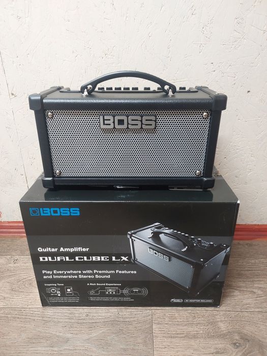 Комбопідсилювач BOSS Dual Cube LX