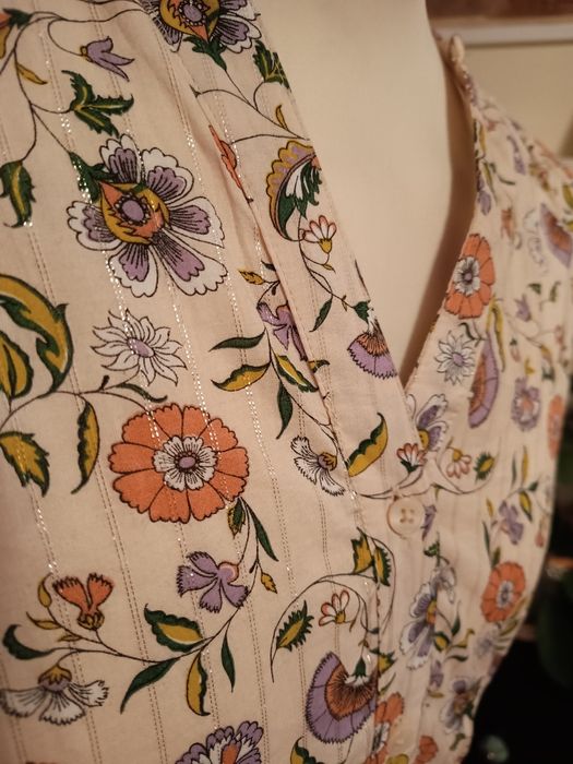 Sukienka Boho ze złota nitką