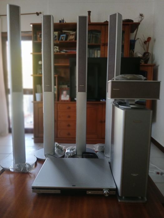 Sistema com 5 colunas + caixa de ligação