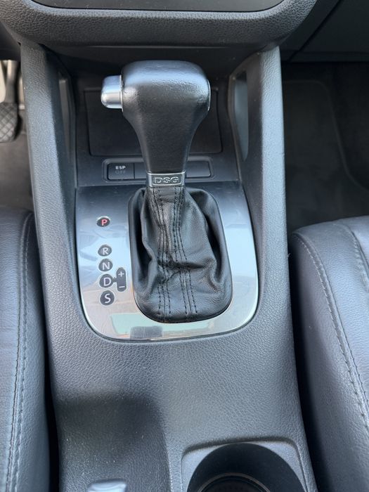 Volkswagen Jetta — fotografia 8