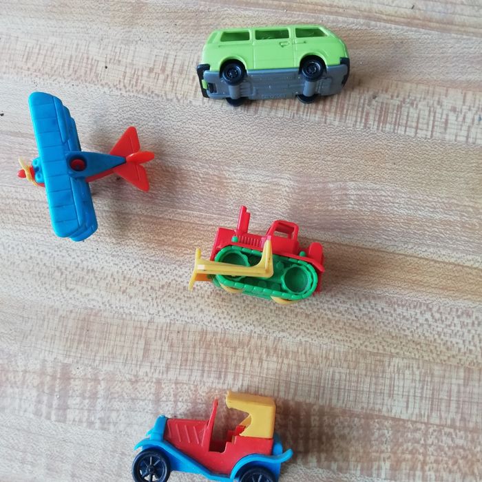 Carrinhos de construir antigos