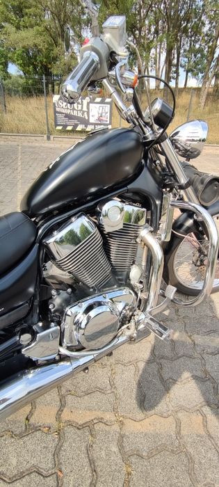 Suzuki Intruder 1400, rok 2000