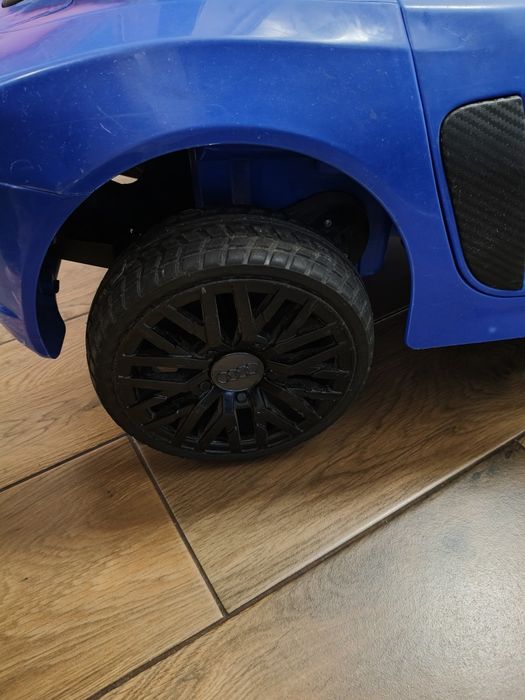 Samochód na akumulator dla dzieci audi R8 spyder
