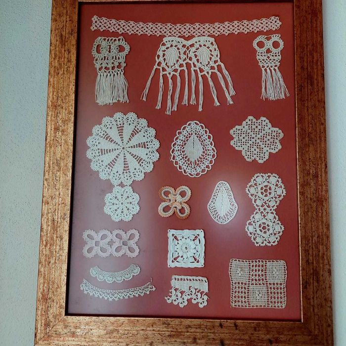 Quadro com Rendas Artesanais Antigas | Peça Decorativa Única