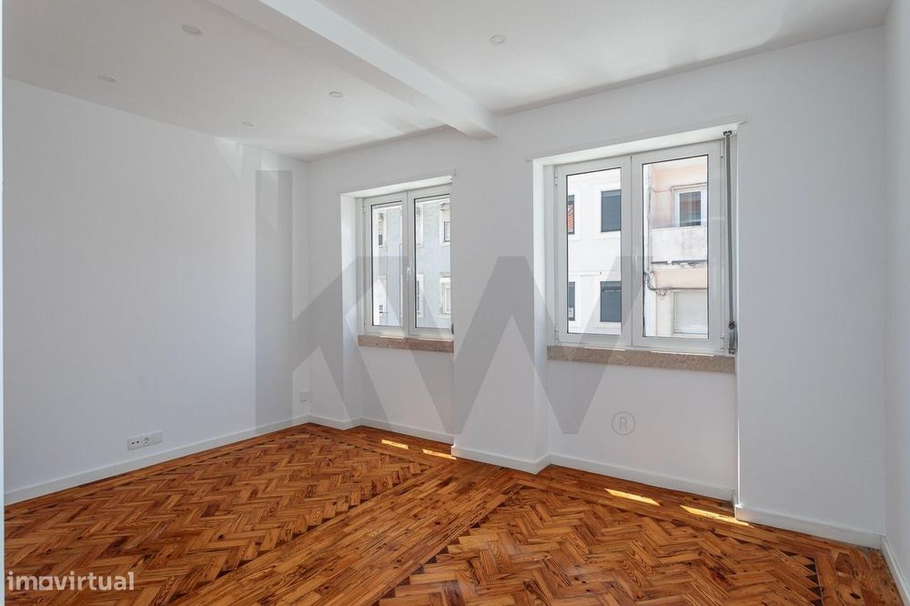 Luminoso Apartamento T1 na Lapa para Arrendar - Lisboa