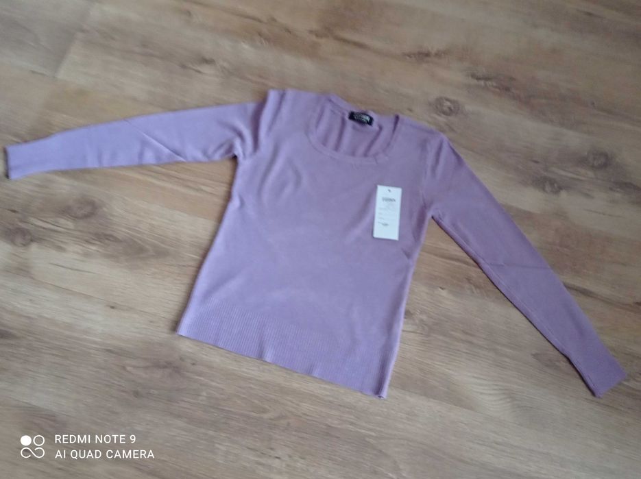 Śliczny liliowy damski sweterek z długim rękawem. Rozmiar XL/2XL