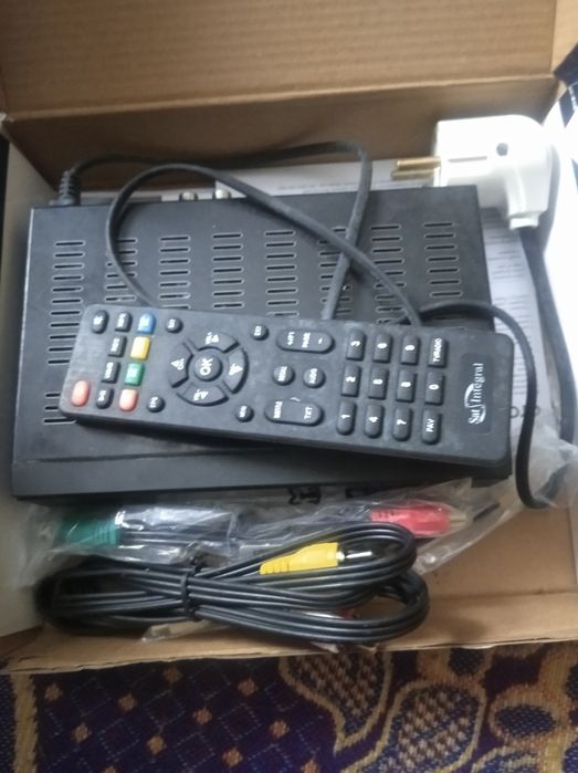 Продам тюнер в робочому стані