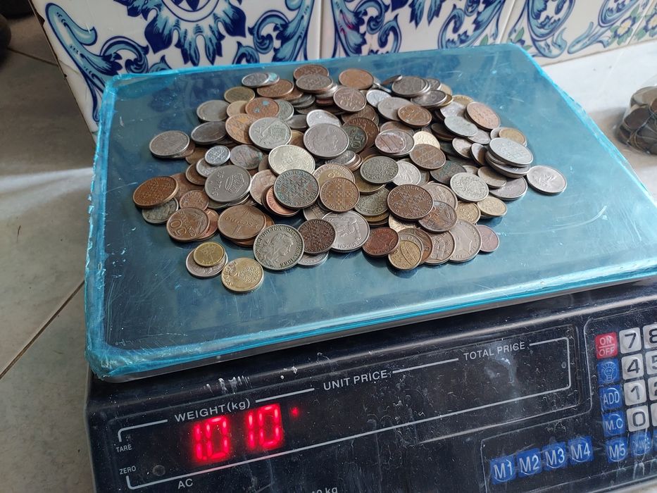 Lote 1 kg vários moedas