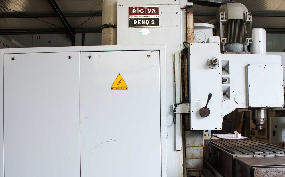 Fresadora CNC Regiva Reno (usada) - Preço: Sob Consulta