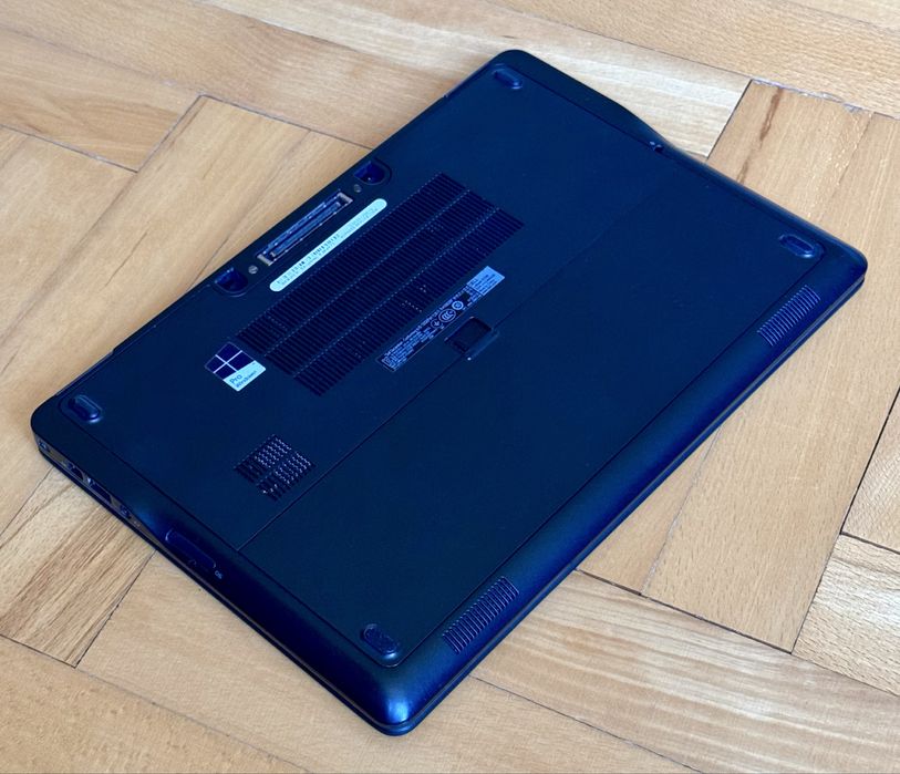 Dell LATITUDE E7250 - 8 GB RAM - SSD 500GB - wbudowany modem LTE