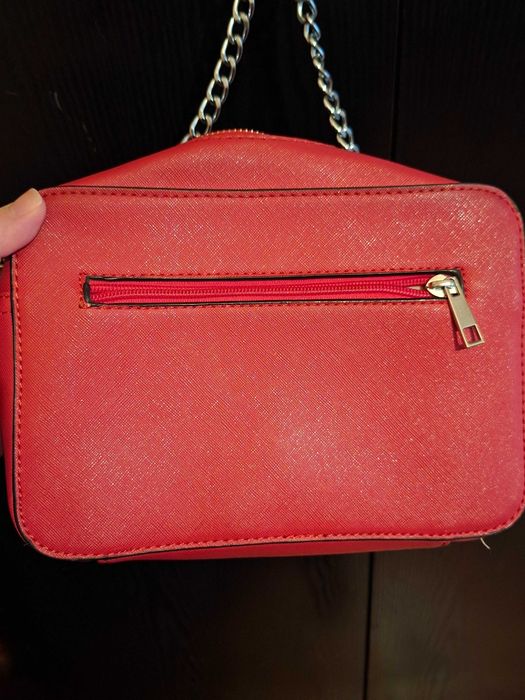 Torebka mała odcień czerwonego listonoszka