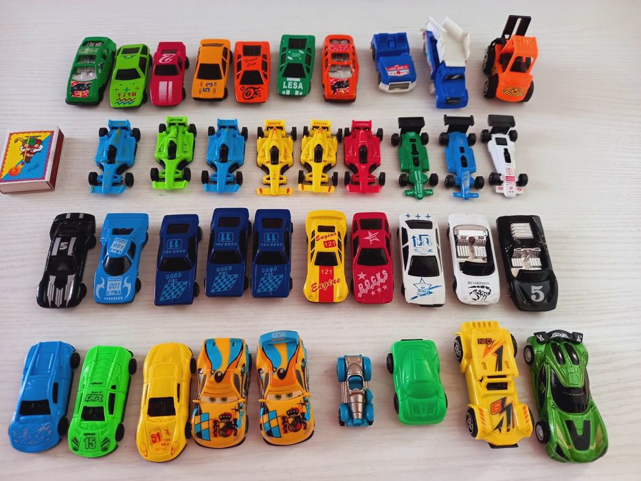 Машинки (38 штук)