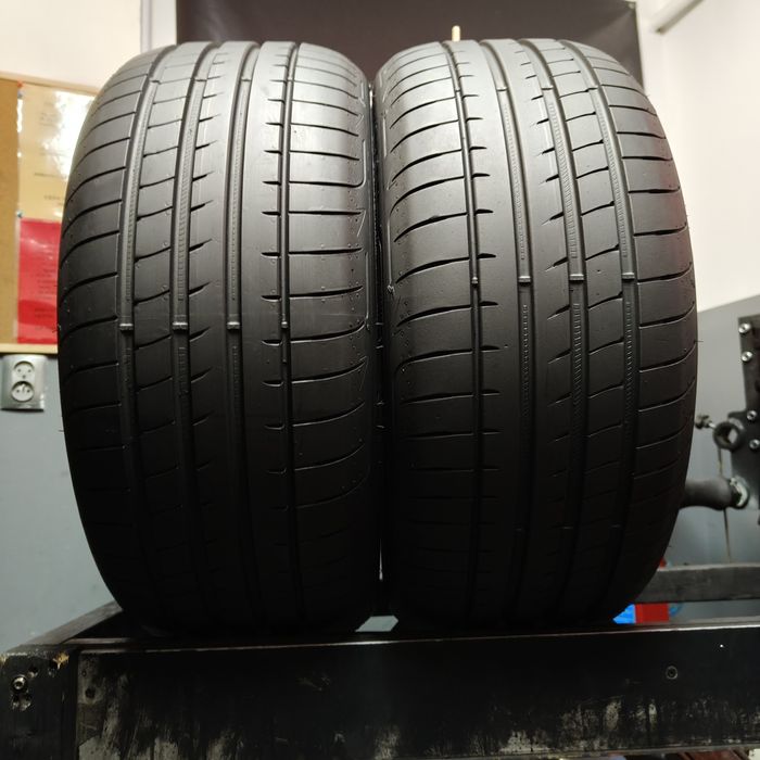 225/40/18 XL Sprzedam parę opon letnich Goodyear