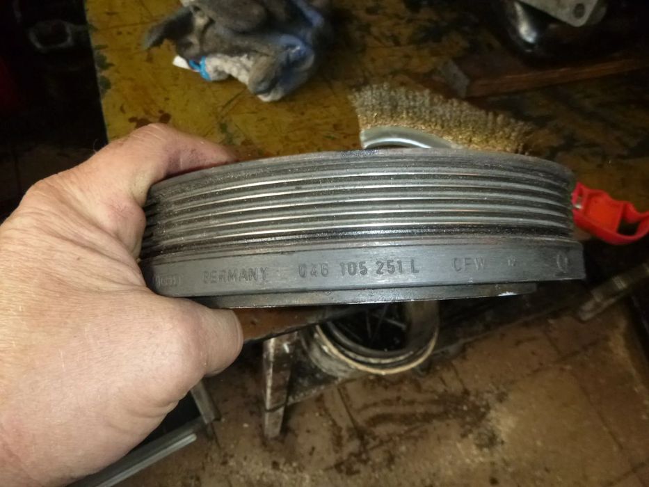 KOŁO PASOWE VW T4 2,4D 2,5TDI SZTYWNE