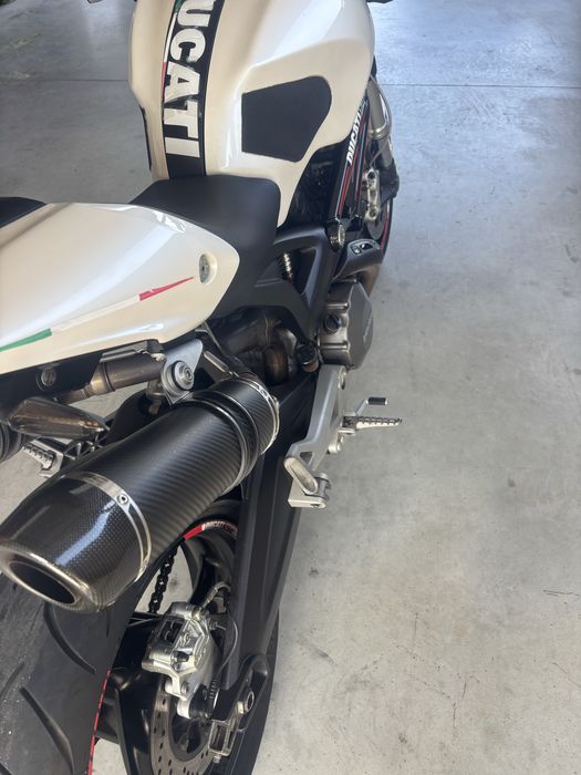 Ducati monster 696