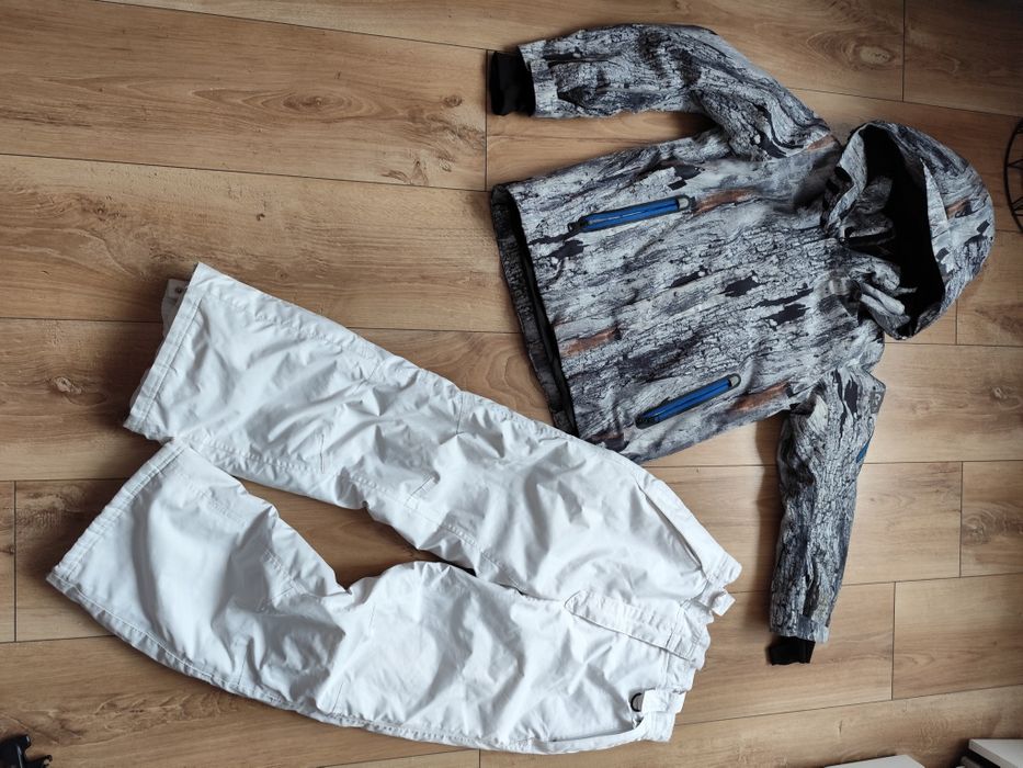 Strój narciarski rozmiar na ok 9 lat