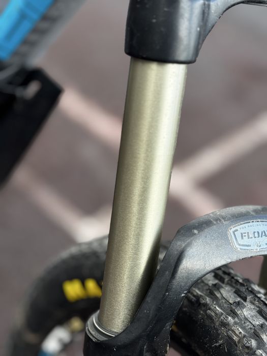 Продам двух подвес Giant reign 2015