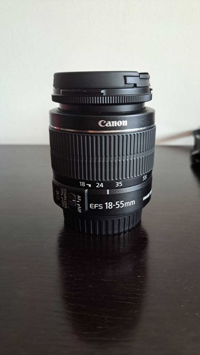 Câmara Canon EOS 2000D