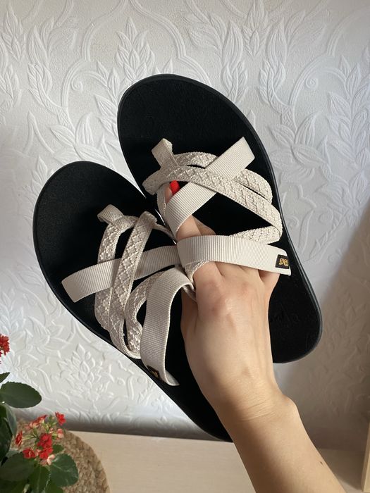 В'єтнамки teva voya zillesa 1117032 écru