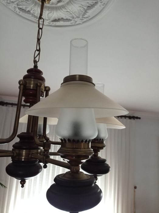 Candeeiro de tecto e parede