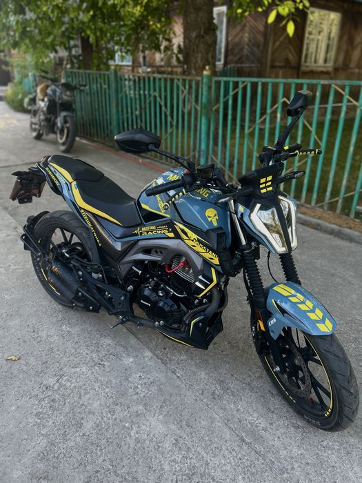 Продам Musstang region st 200