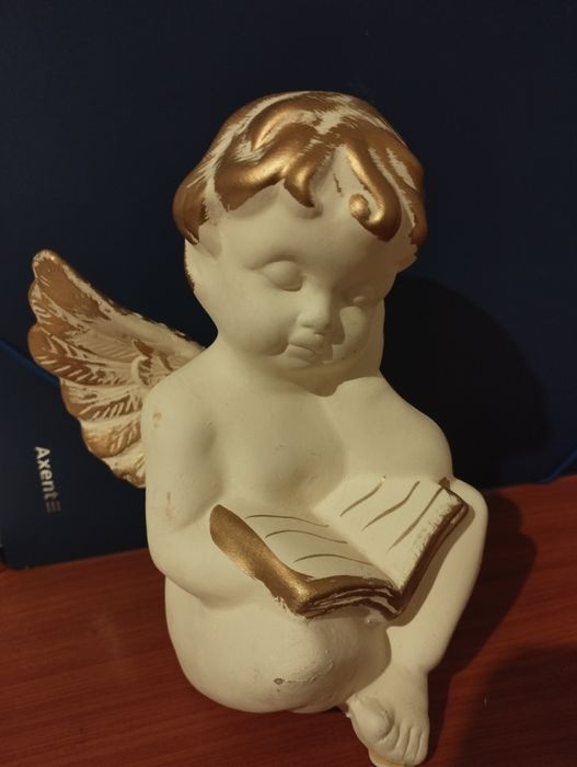 Статуетка Сплячий ангел з книгою