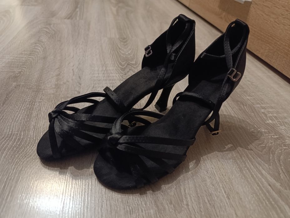 Buty do tańca nowe latynoskiego 39