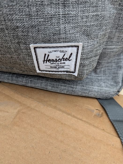 Mochila Hershel Cinza