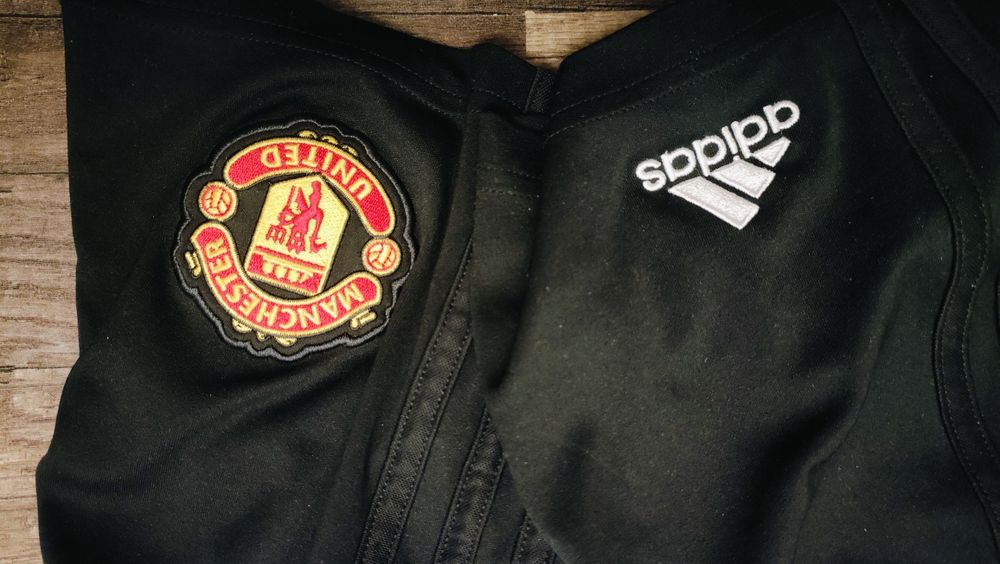 pilkarskie spodenki ADIDAS Manchester United