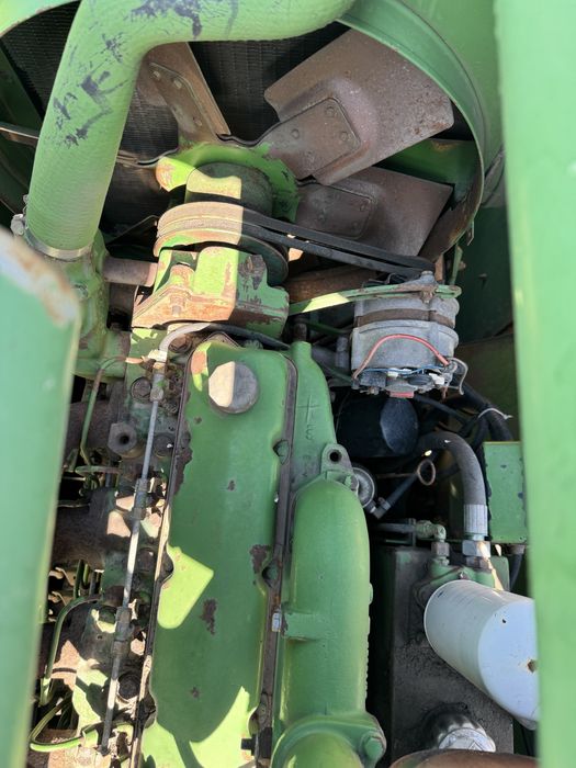 Комбайн зерноуборочный John Deere 1065