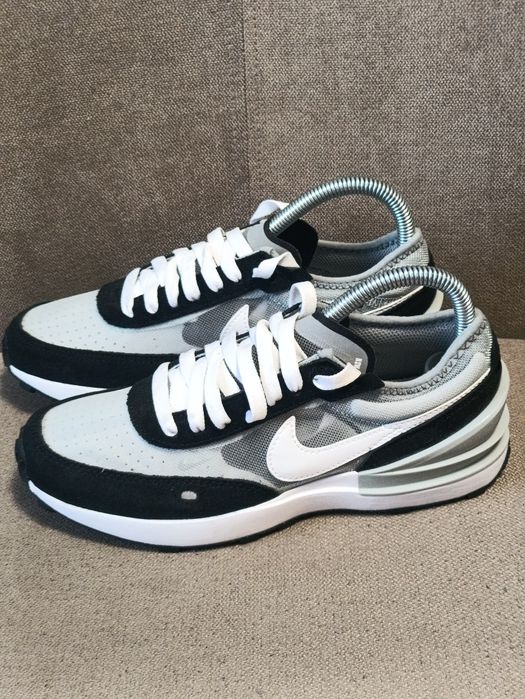 Nike Waffle One SE розмір 36.5 устілка 24 см