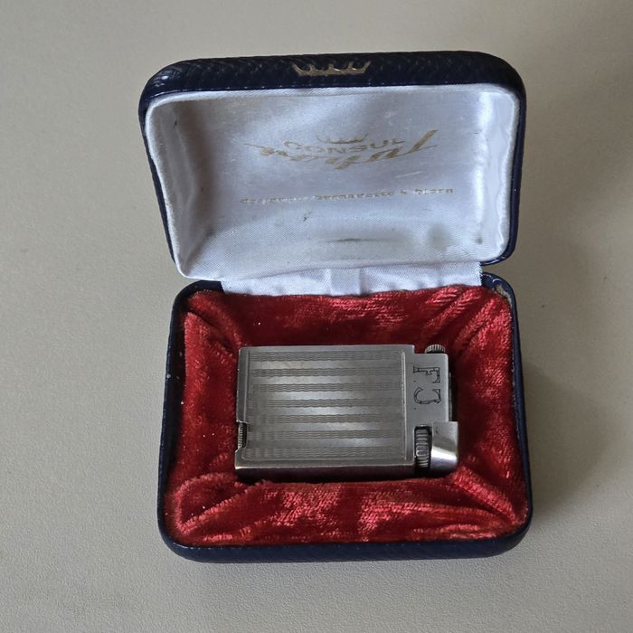 Зажигалка бензиновая винтажная.