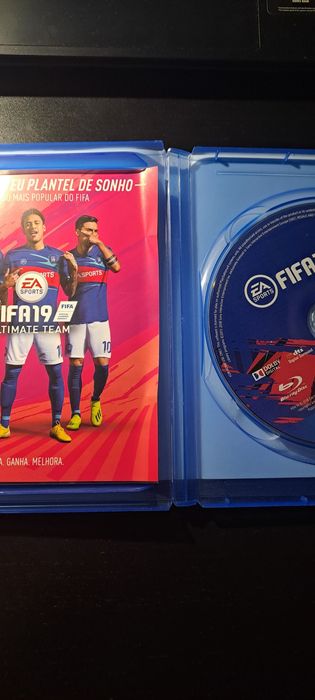FIFA 19 PS4 EA sports