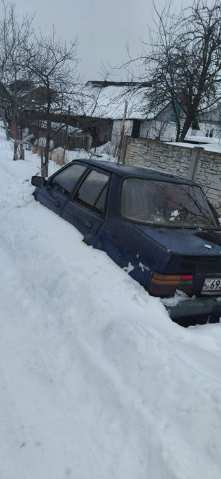 Продам форд оріон 1986р 1.6D стан задовільний на ходу .